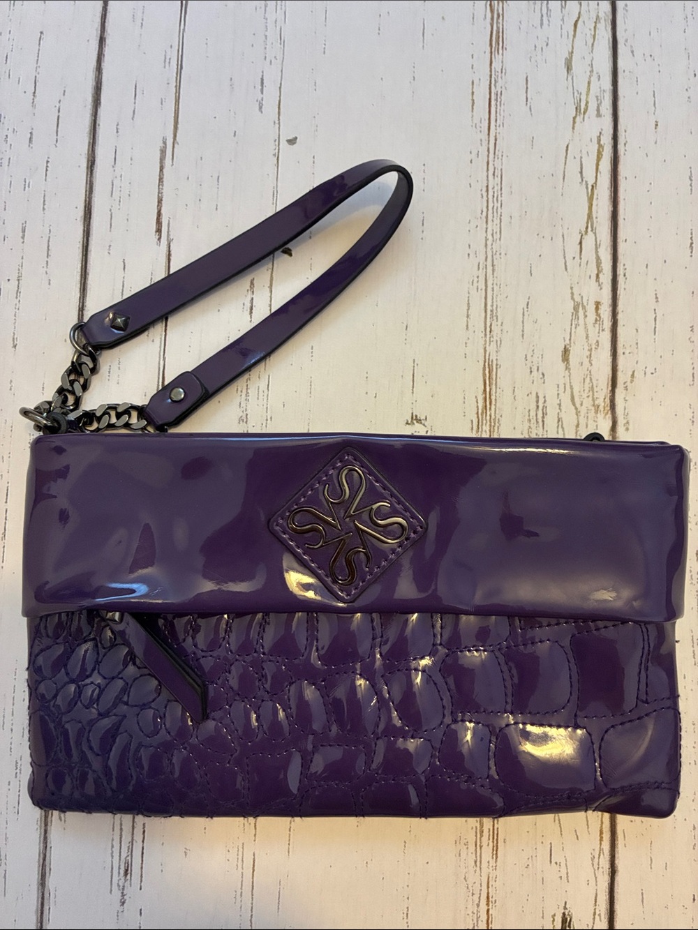 Simply Vera Vera Wang Purple “Croc” Patent Wristlet/ Clutch, NWOT